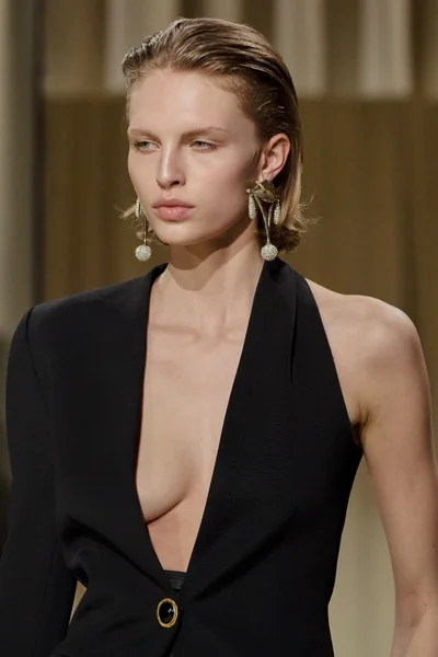 Look 70